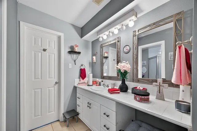 $299,500 | 331 Haymarket Lane, Houston, TX 77015