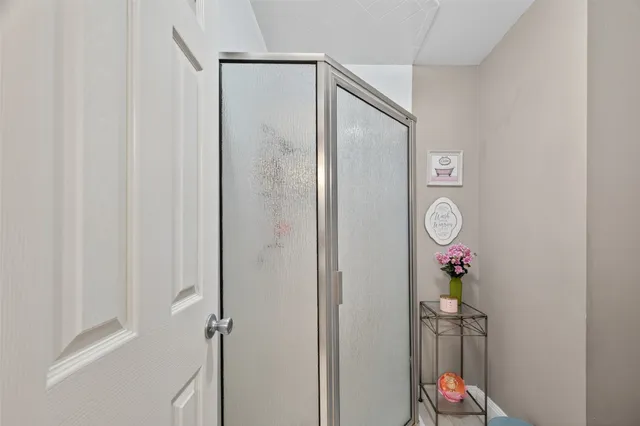 $299,500 | 331 Haymarket Lane, Houston, TX 77015