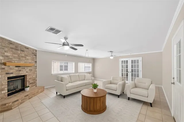 $299,500 | 331 Haymarket Lane, Houston, TX 77015