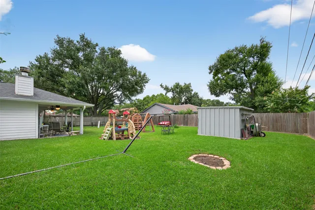 $299,500 | 331 Haymarket Lane, Houston, TX 77015