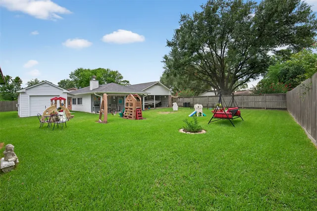 $299,500 | 331 Haymarket Lane, Houston, TX 77015