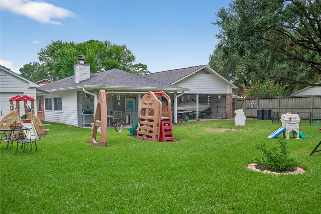 $299,500 | 331 Haymarket Lane, Houston, TX 77015
