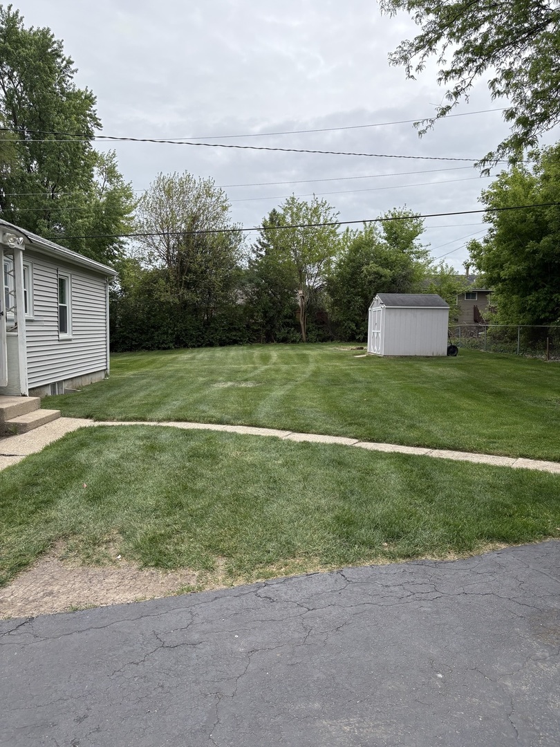 605 Pyott Road Lake In The Hills, IL 60156 - Photo 7 of 8 Gallery Image 7