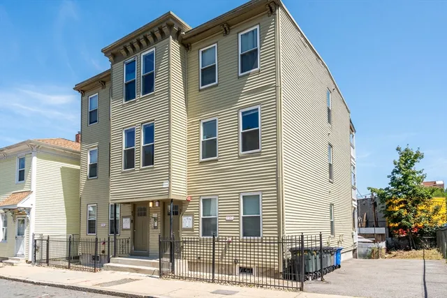 $2,600,000 | 39-41 West Walnut Park, Boston, MA 02119