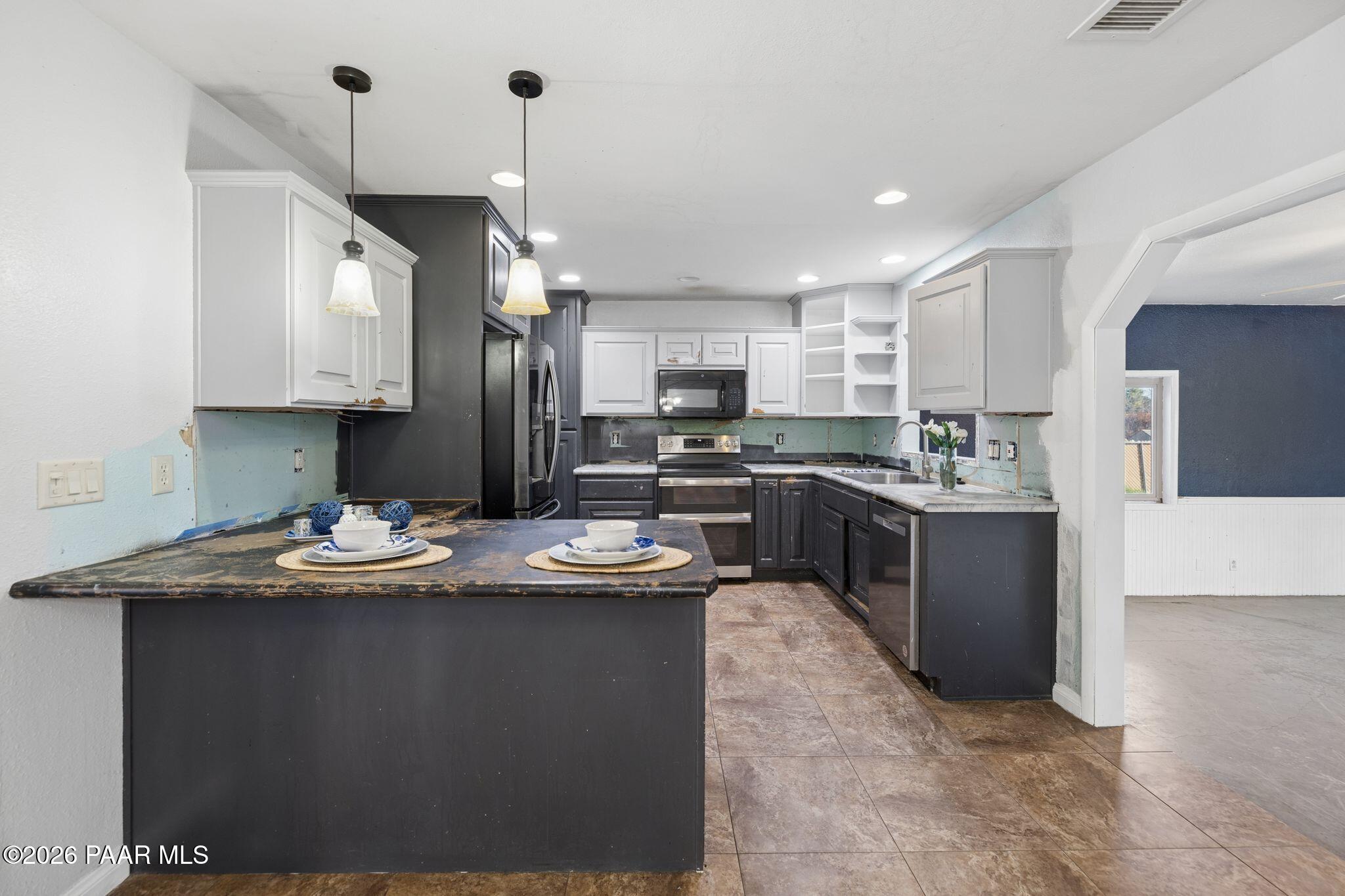 3499 North Tower Road Prescott Valley, AZ 86314 - Photo 9 of 51 Kitchen