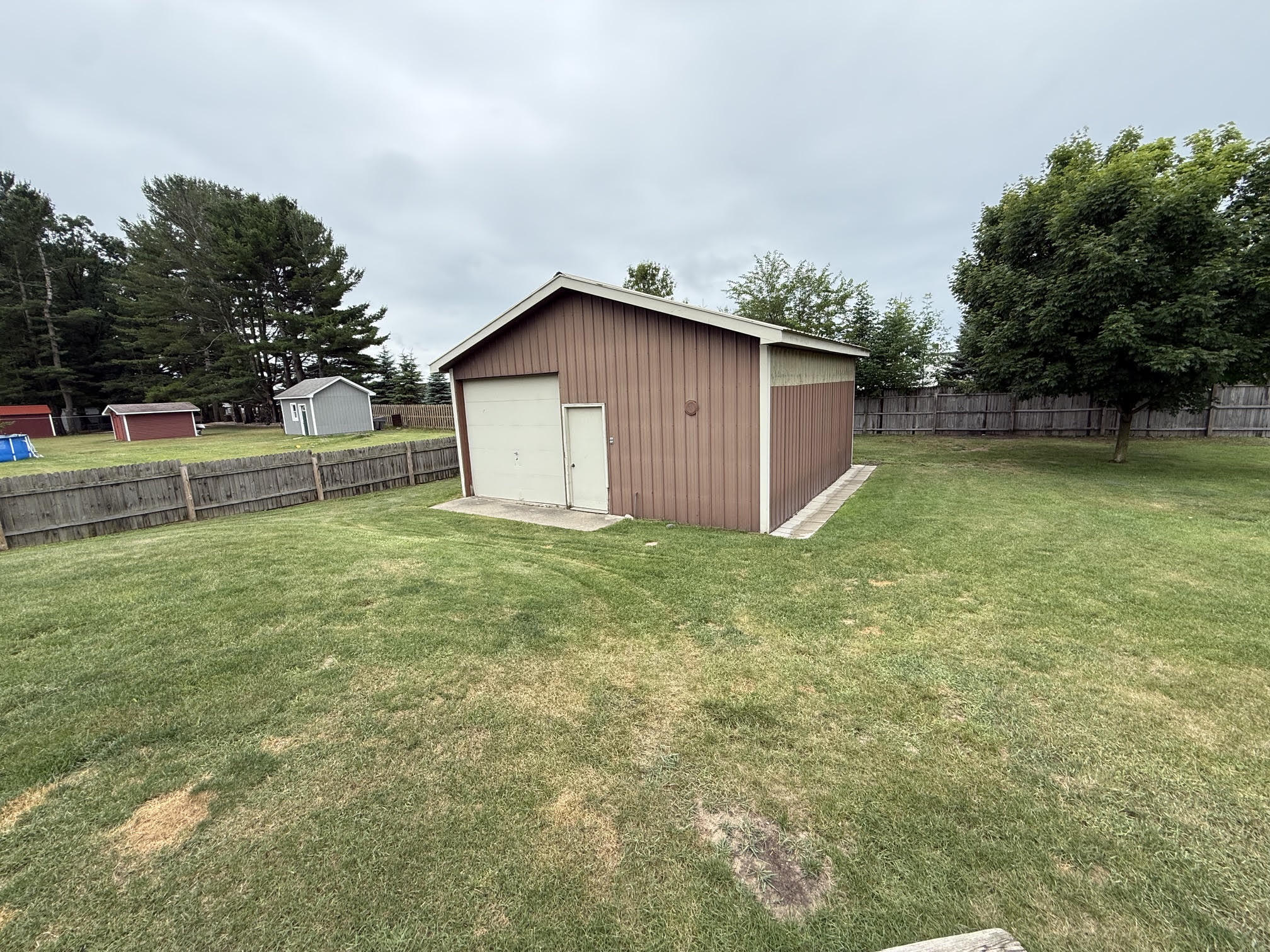 1400 Perry Street Manistee, MI 49660 - Photo 24 of 34 Pole Barn