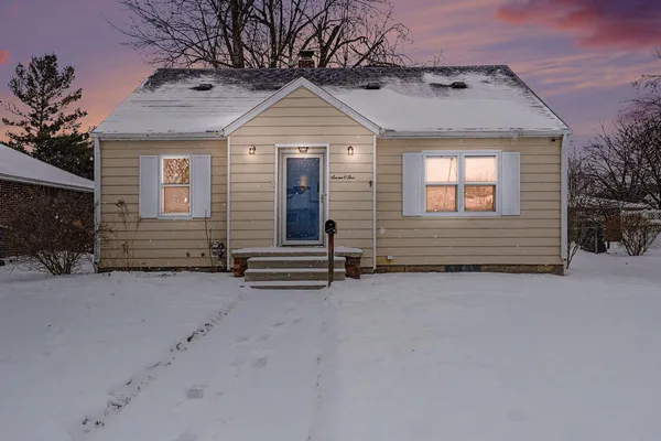 $149,000 | 705 South Hampton Street, Bay City, MI 48708