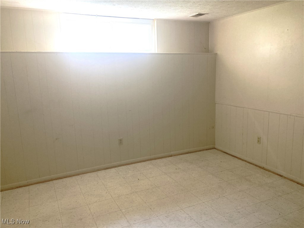 14652 Sheldon Road Brook Park, OH 44142 - Photo 15 of 19 Gallery Image 15