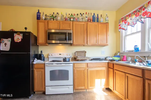 $325,000 | 407-409 Poplar Street, Unit PT19, Bristol, TN 37620