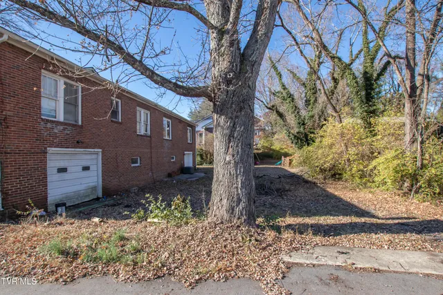 $325,000 | 407-409 Poplar Street, Unit PT19, Bristol, TN 37620