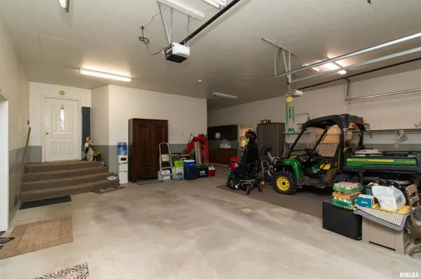 $524,900 | 29126 Cr 2100 Street North, Forest City, IL 61532