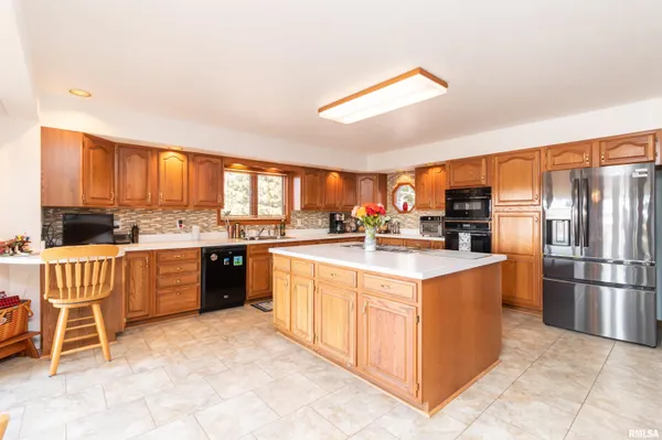 $524,900 | 29126 Cr 2100 Street North, Forest City, IL 61532