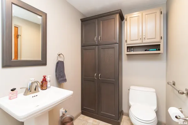 $524,900 | 29126 Cr 2100 Street North, Forest City, IL 61532