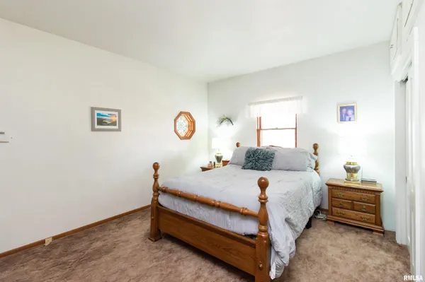 $524,900 | 29126 Cr 2100 Street North, Forest City, IL 61532