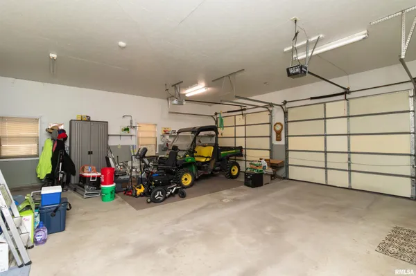 $524,900 | 29126 Cr 2100 Street North, Forest City, IL 61532