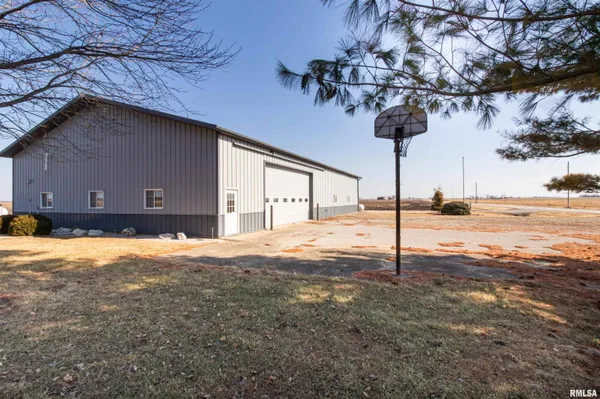 $524,900 | 29126 Cr 2100 Street North, Forest City, IL 61532