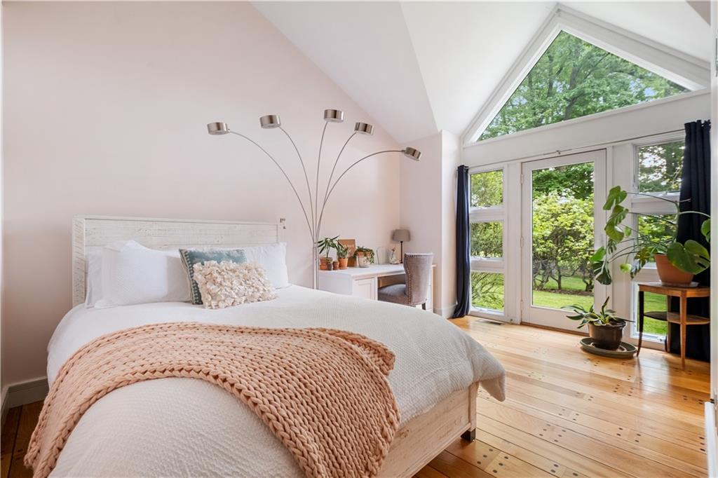 139 Witherow Road Sewickley, PA 15143 - Photo 22 of 41 a bedroom with a bed and a window