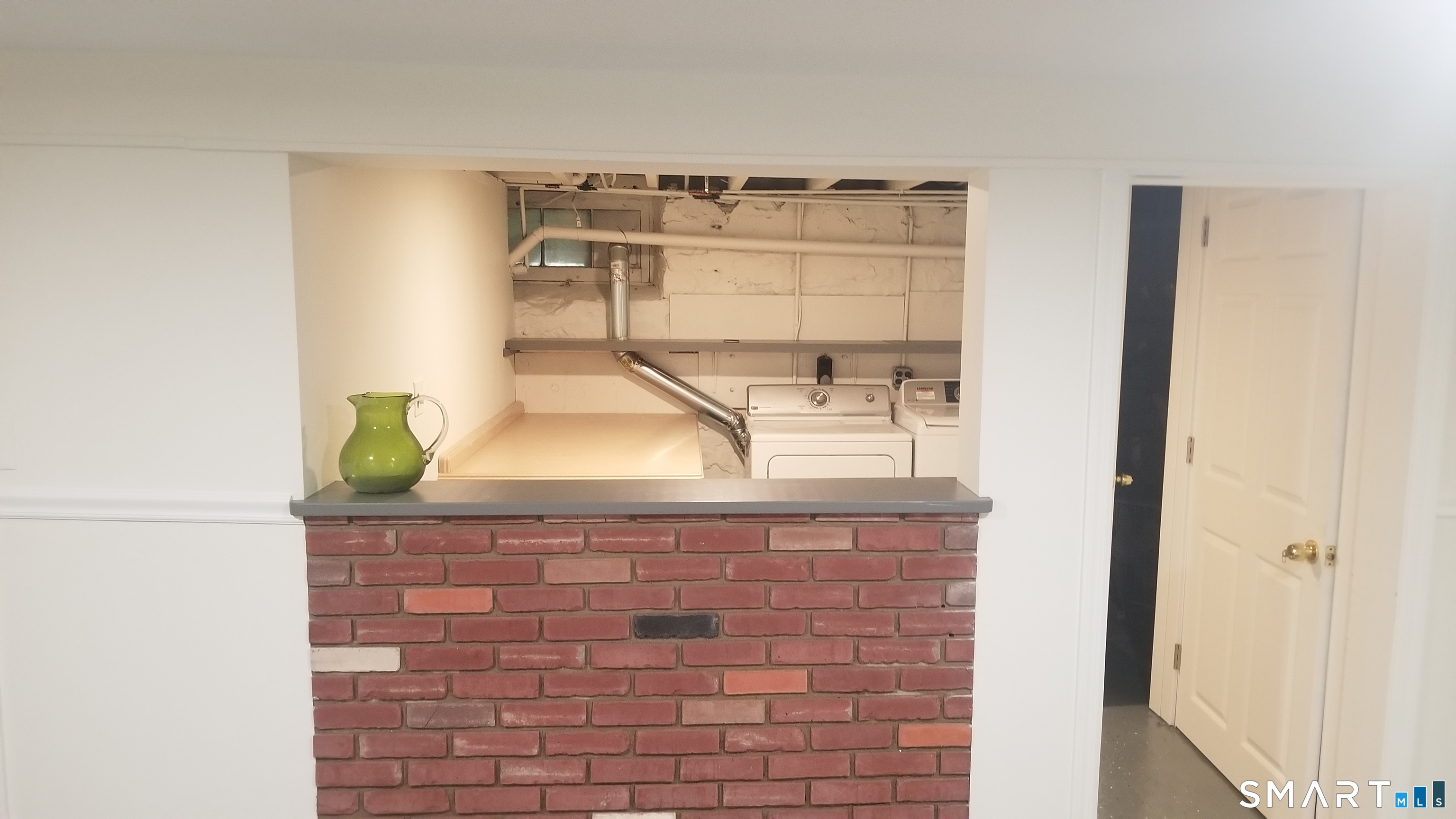 133 Rock Spring Road Stamford, CT 06906 - Photo 10 of 21 Gallery Image 10