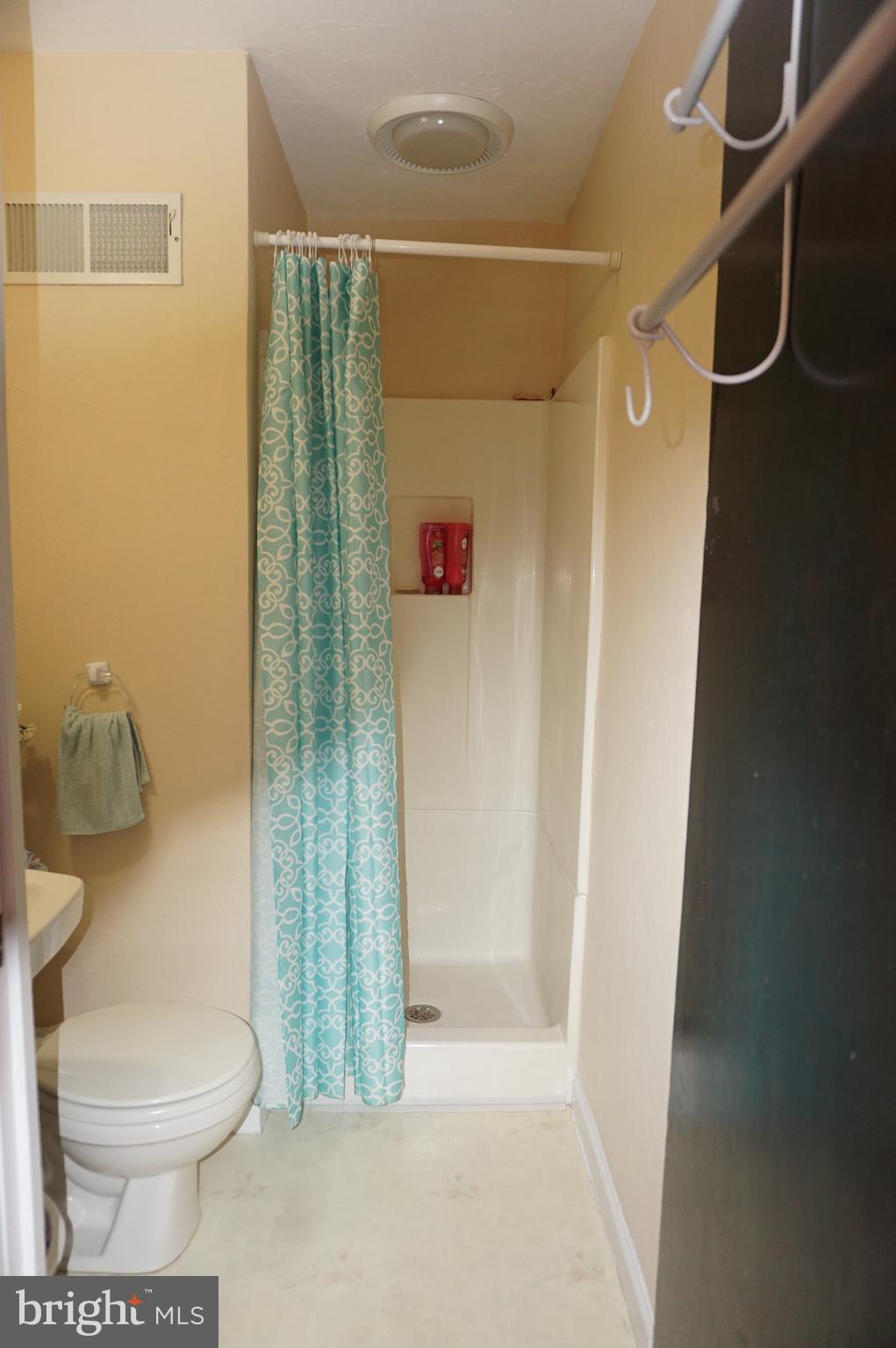 845 Clearmount Road York, PA 17403 - Photo 16 of 25 Gallery Image 16