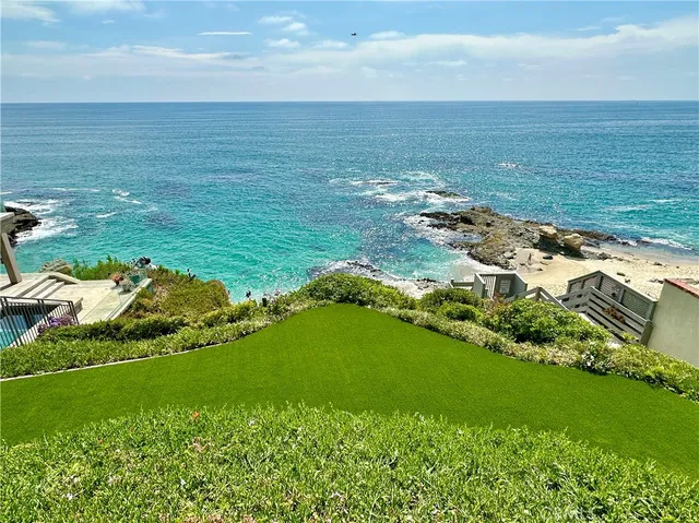 $8,999,000 | 31678 Seacove Drive, Laguna Beach, CA 92651