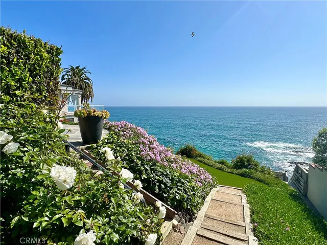 $8,999,000 | 31678 Seacove Drive, Laguna Beach, CA 92651