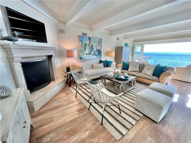 $8,999,000 | 31678 Seacove Drive, Laguna Beach, CA 92651