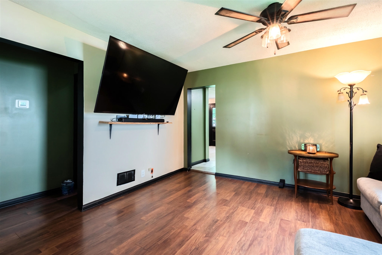 325 Grand Street Springport, MI 49284 - Photo 7 of 32