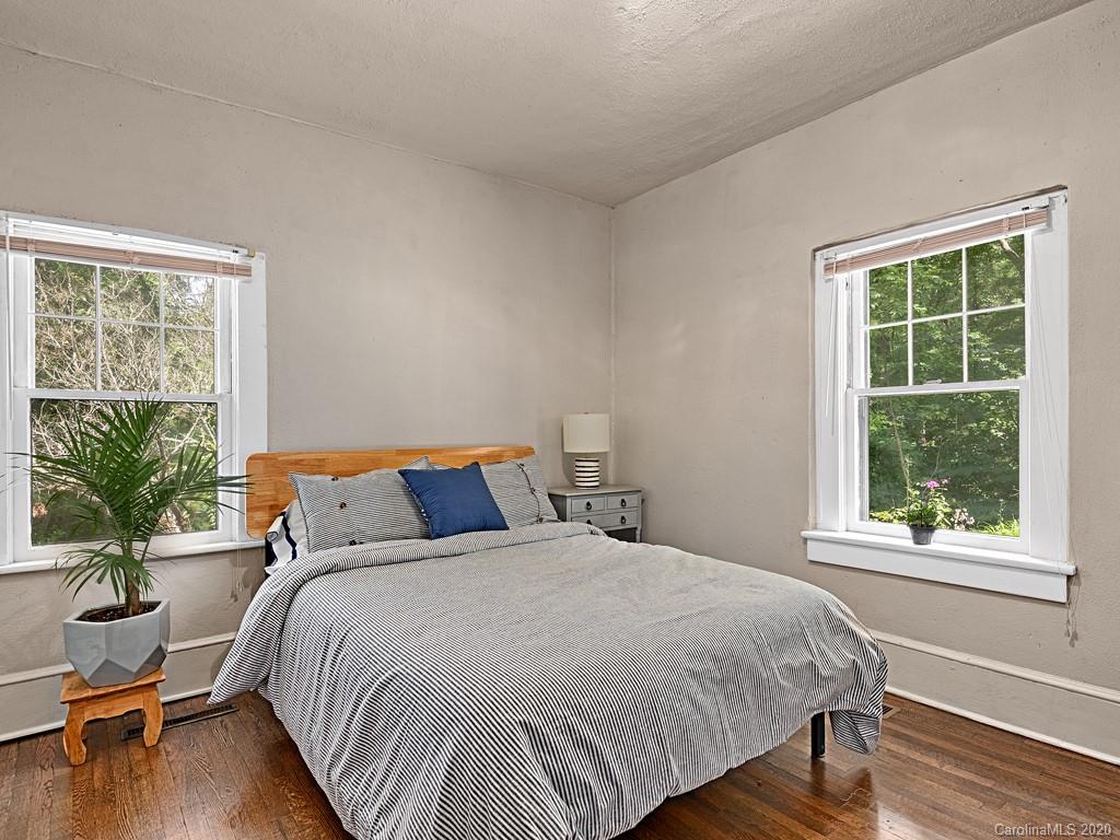 125 Naples Road Asheville, NC 28804 - Photo 14 of 25 Gallery Image 14