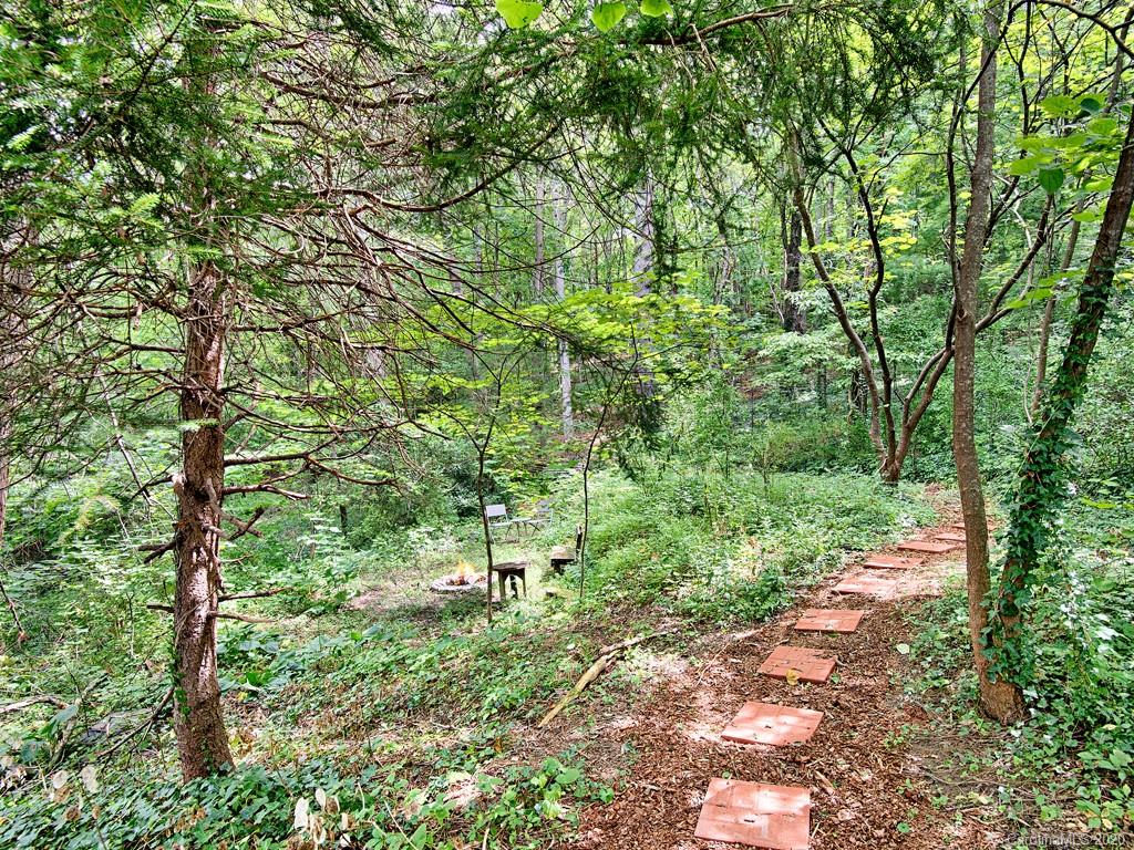 125 Naples Road Asheville, NC 28804 - Photo 23 of 25 Gallery Image 23