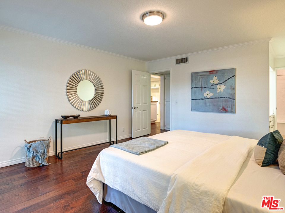 8512 Tuscany Avenue, Unit 303 Playa del Rey, CA 90293 - Photo 17 of 29