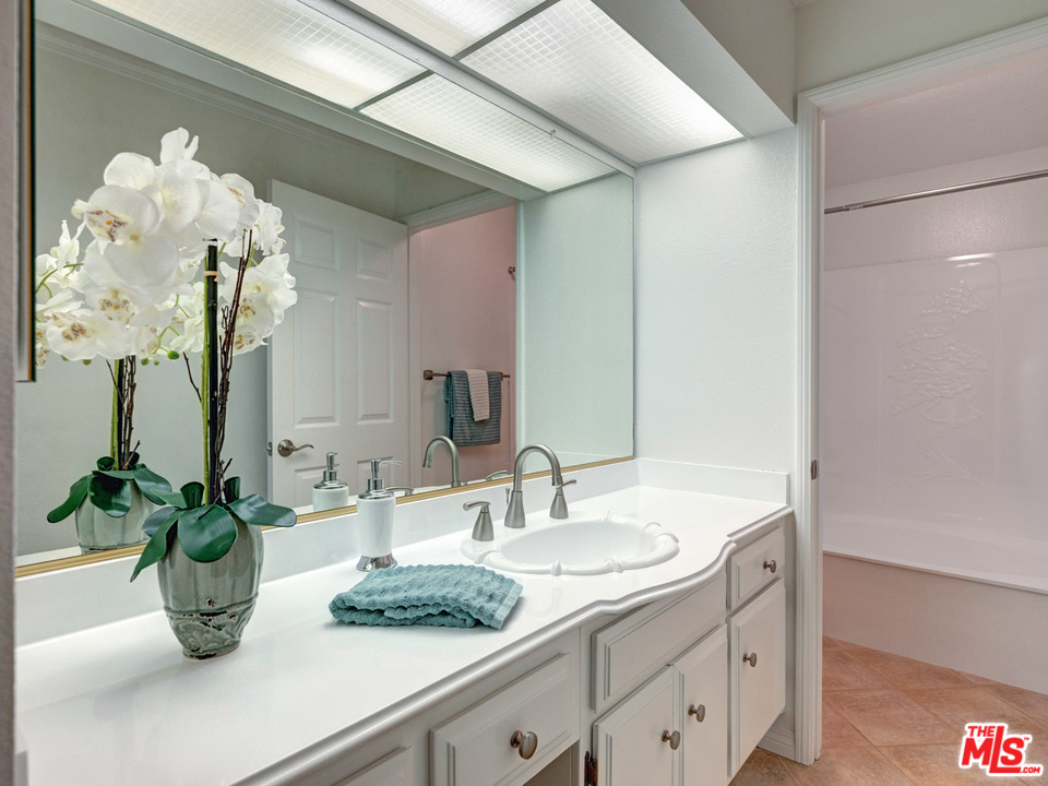 8512 Tuscany Avenue, Unit 303 Playa del Rey, CA 90293 - Photo 19 of 29