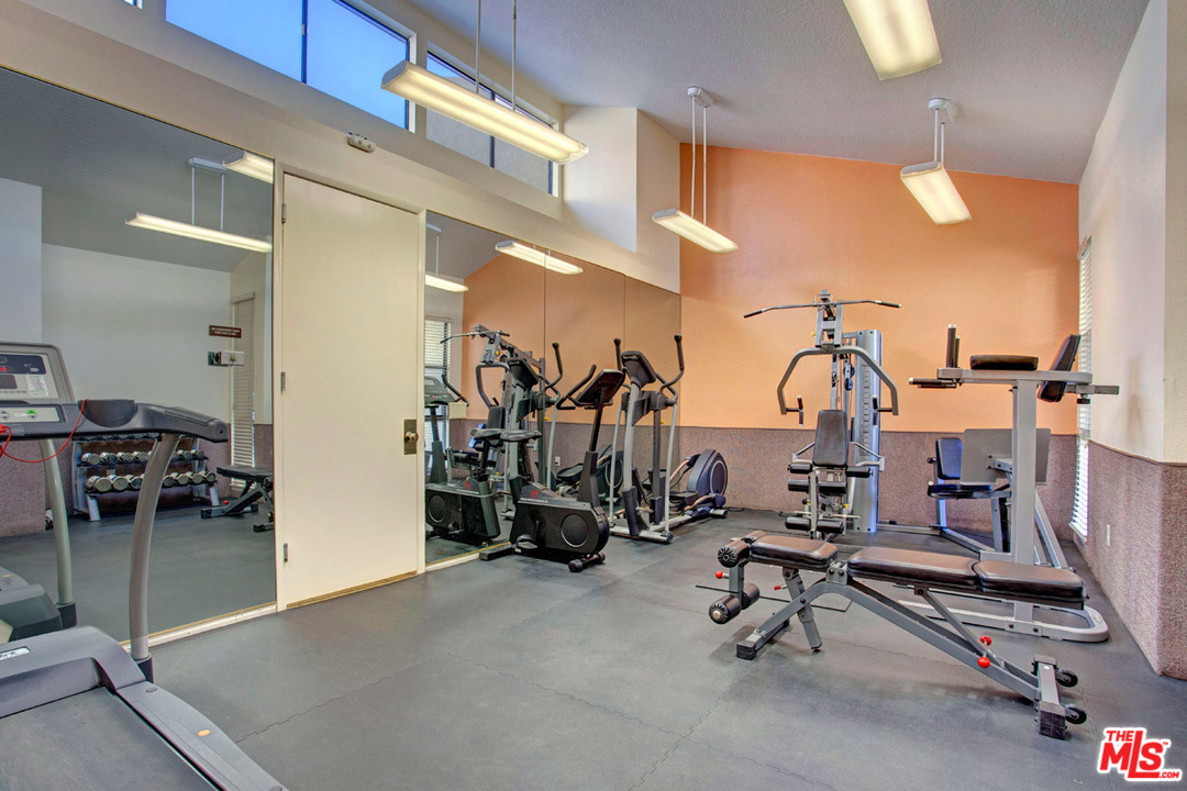 8512 Tuscany Avenue, Unit 303 Playa del Rey, CA 90293 - Photo 26 of 29