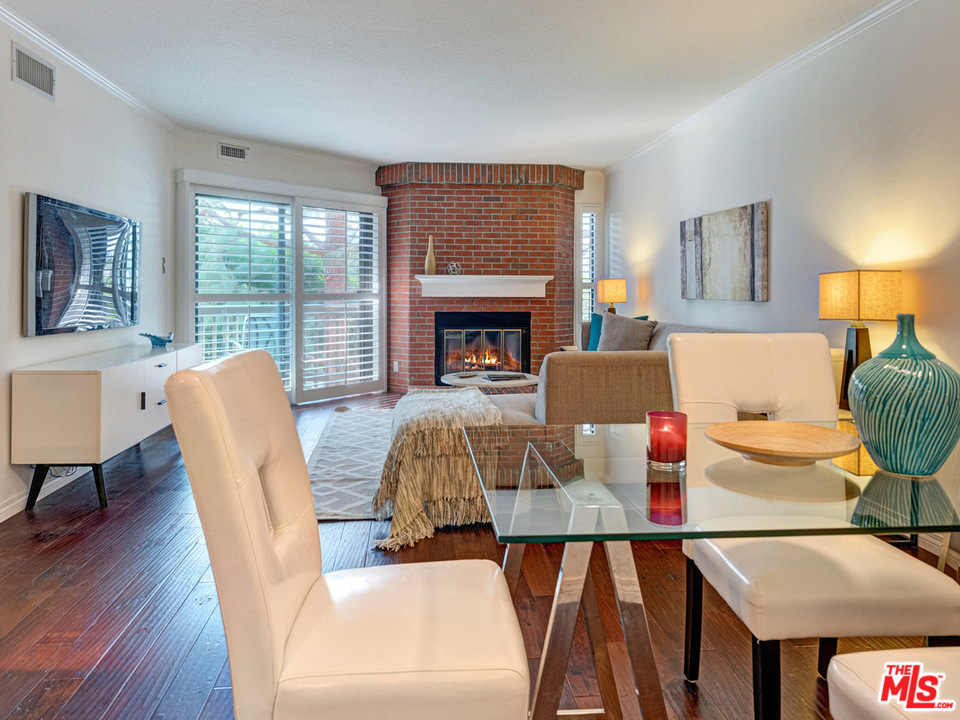 8512 Tuscany Avenue, Unit 303 Playa del Rey, CA 90293 - Photo 6 of 29
