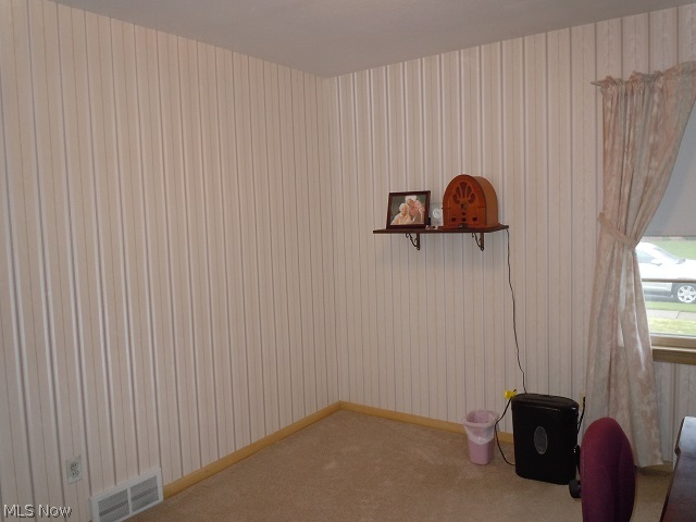 4410 Urban Road Cleveland, OH 44121 - Photo 10 of 22 Gallery Image 10