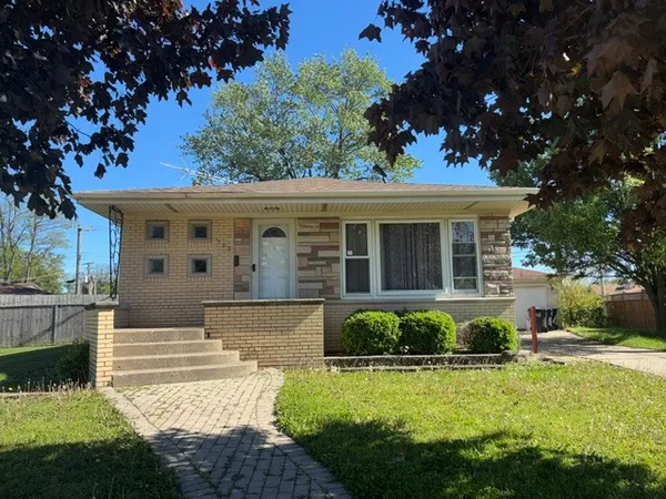 $287,000 | 733 Caryn Circle, South Holland, IL 60473
