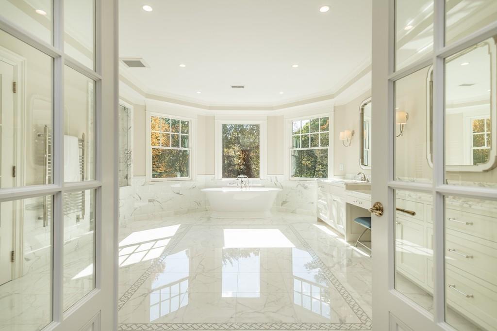 152 Suffolk Road Newton, MA 02467 - Photo 11 of 15