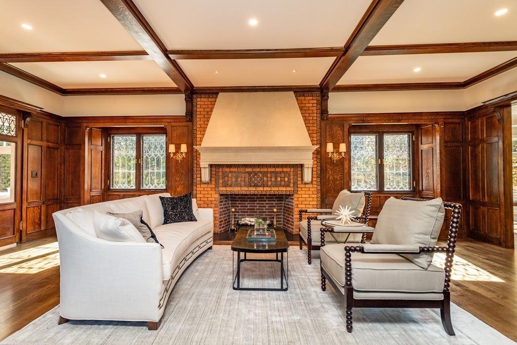 152 Suffolk Road Newton, MA 02467 - Photo 5 of 15