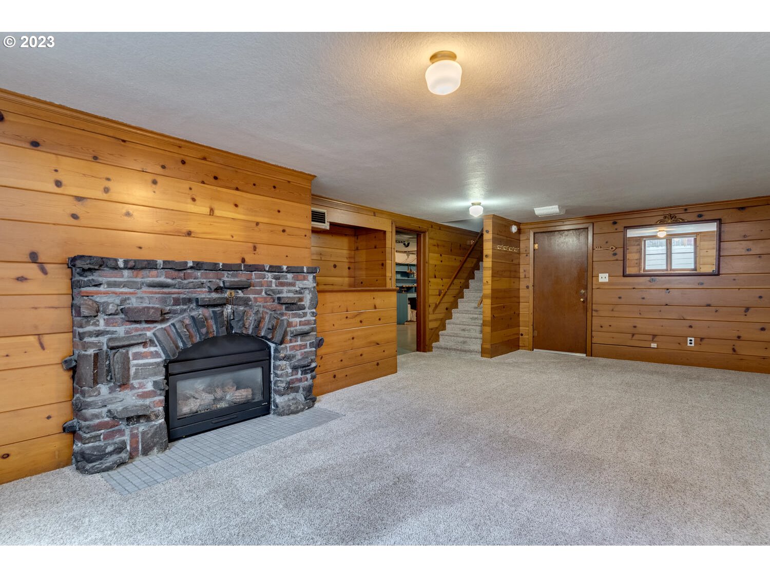 728 Southwest Moss Street Portland, OR 97219 - Photo 28 of 39 Gallery Image 28