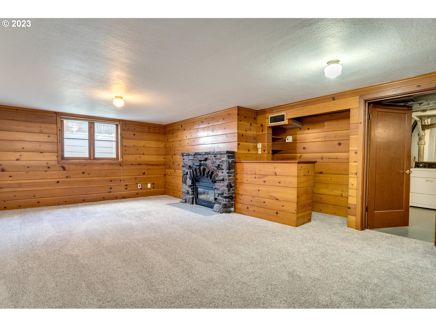 728 Southwest Moss Street Portland, OR 97219 - Photo 30 of 39 Gallery Image 30