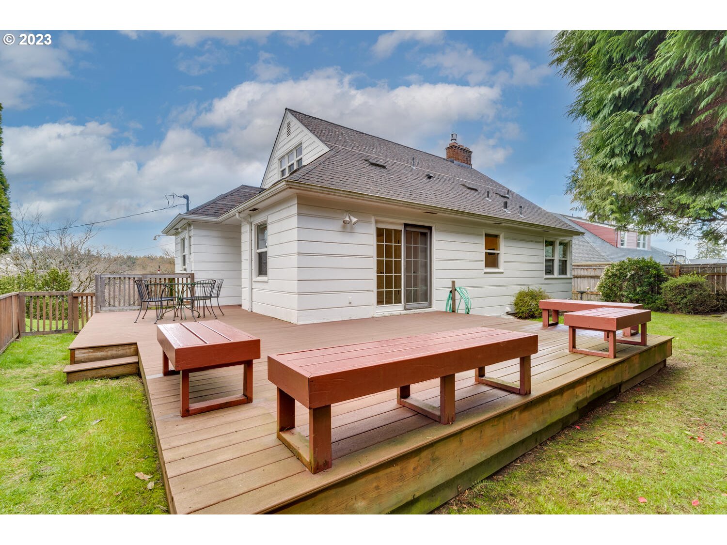 728 Southwest Moss Street Portland, OR 97219 - Photo 37 of 39 Gallery Image 37