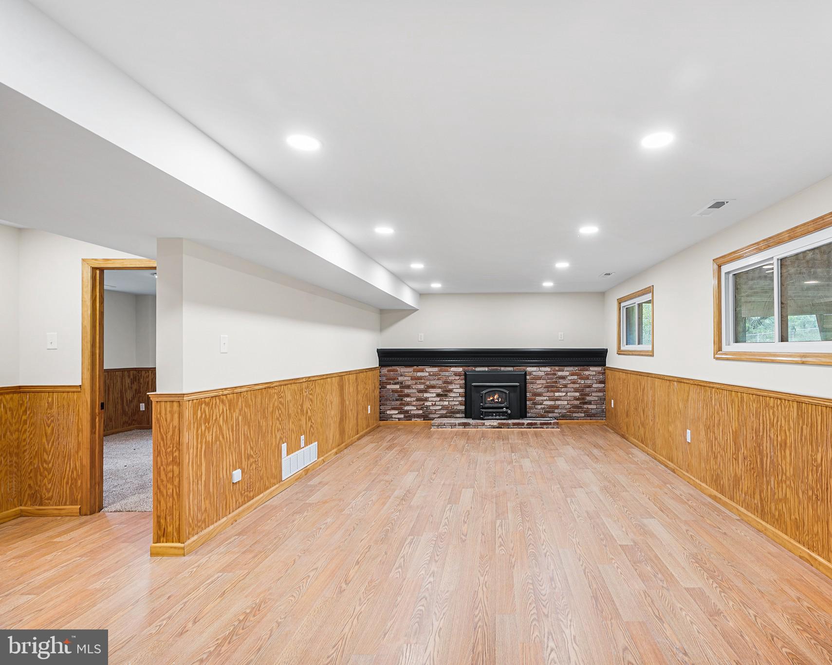 39 Holly Lane Pilesgrove, NJ 08098 - Photo 15 of 25 Family room
