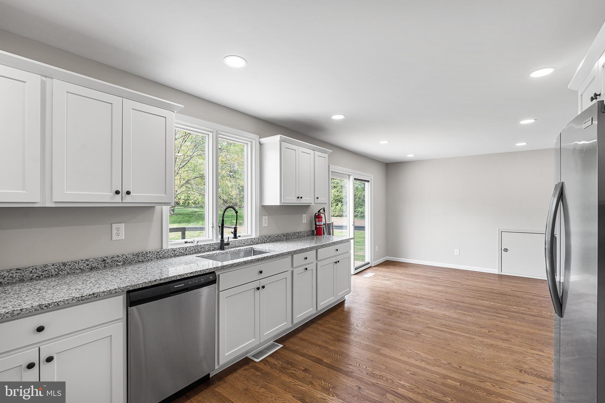 39 Holly Lane Pilesgrove, NJ 08098 - Photo 10 of 25