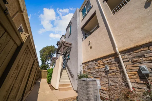 $674,999 | 8850 Olive Lane, Unit 16, Santee, CA 92071