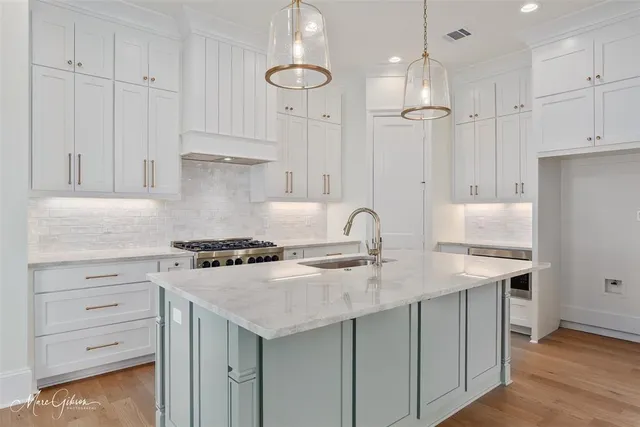 $607,700 | 2129 Pecan Sq Avenue, Shreveport, LA 71106