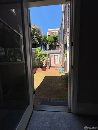 $3,395 | 236 A Clinton Park, San Francisco, CA 94103