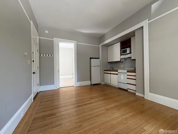 $3,395 | 236 A Clinton Park, San Francisco, CA 94103