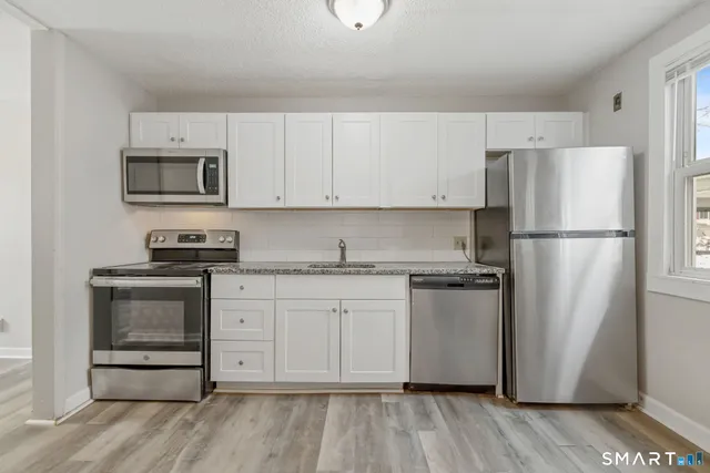 $2,350 | 3 New Hampshire Drive, New Britain, CT 06052