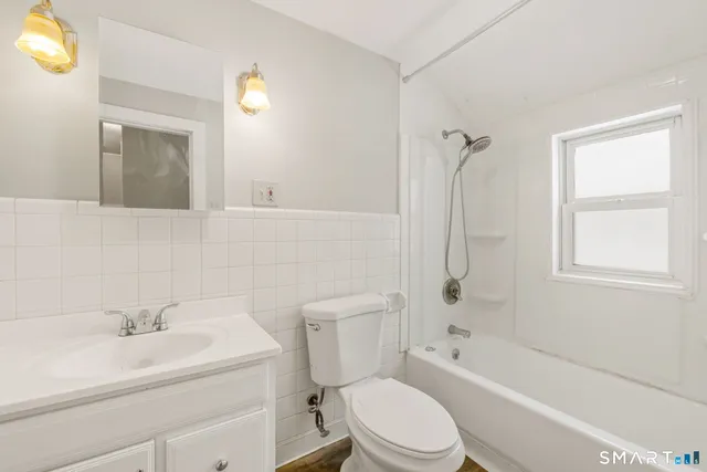 $2,350 | 3 New Hampshire Drive, New Britain, CT 06052