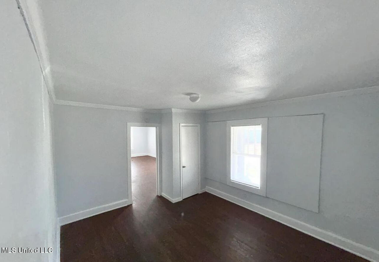 1004 Spengler Street Jackson, MS 39202 - Photo 4 of 9 IMG_2088