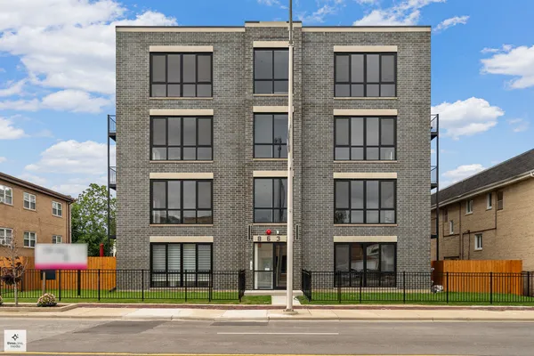 $395,000 | 8631 West Grand Avenue, Unit 4E, River Grove, IL 60171